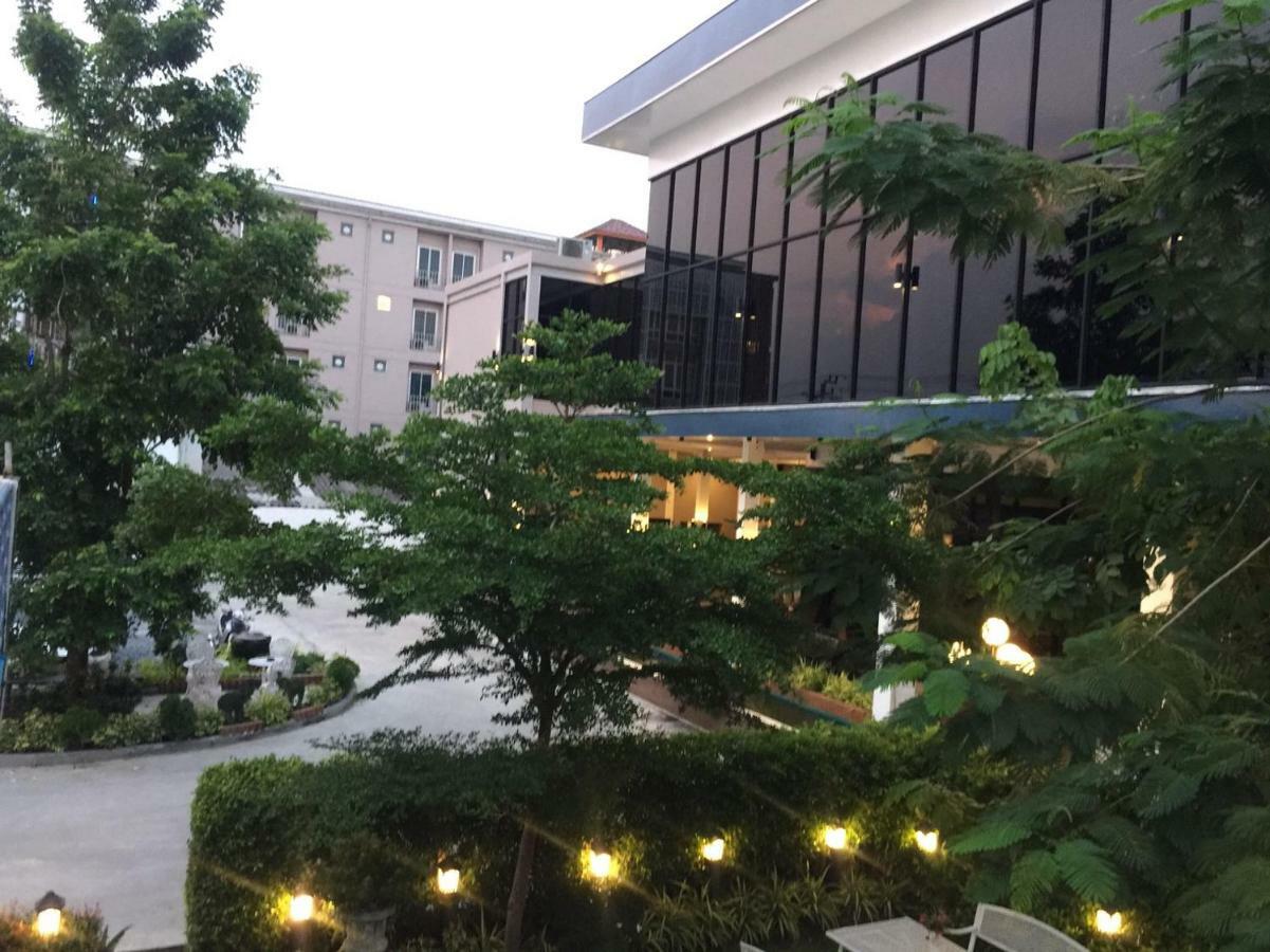 Pongsakorn Boutique Resort Bangkok Exterior photo